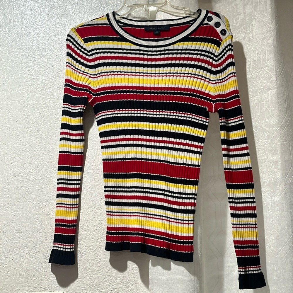 Tommy Hilfiger top size small